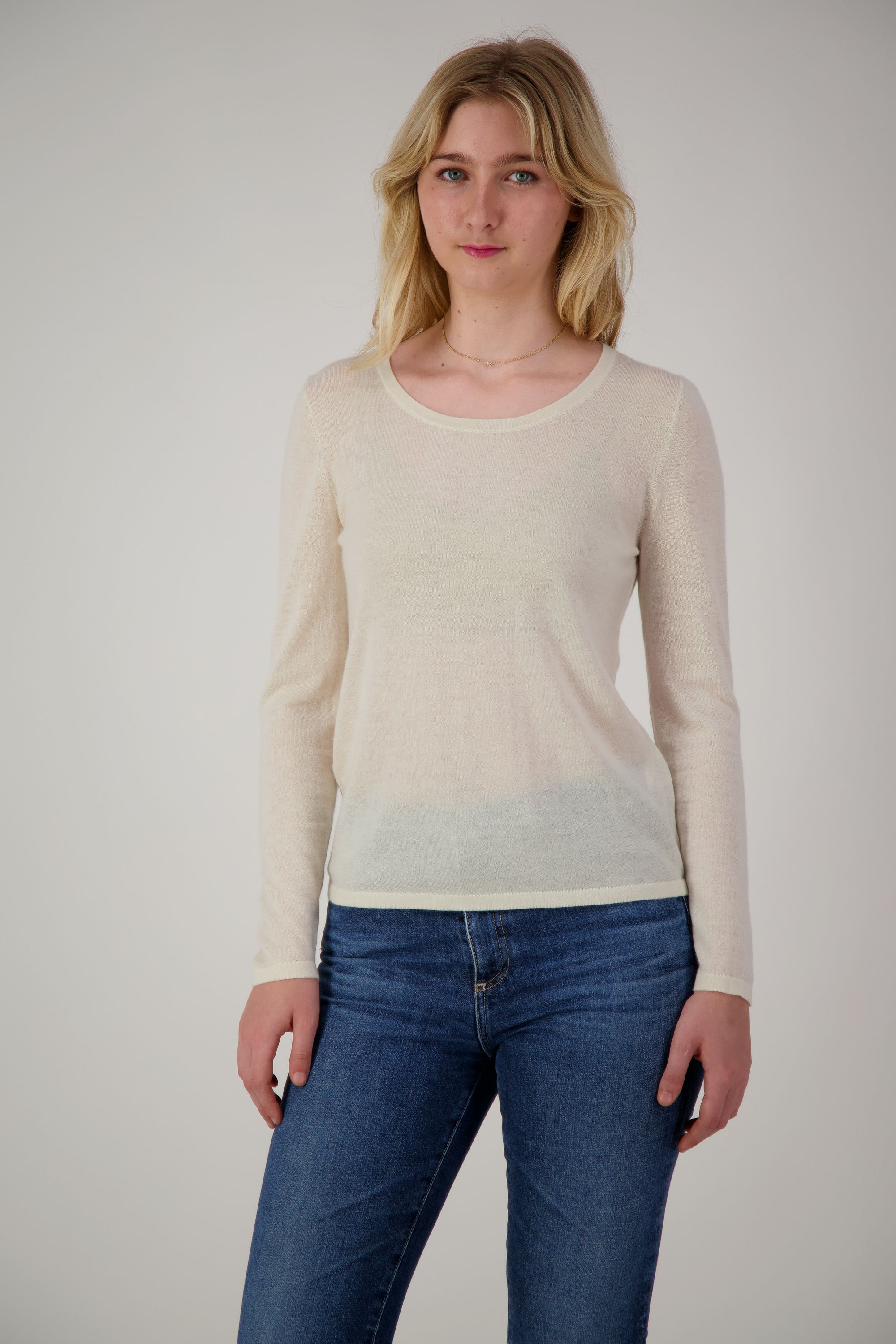 Worsted Cashmere Crew Neck - Nuan Cashmere - classic - elegant - cashmere