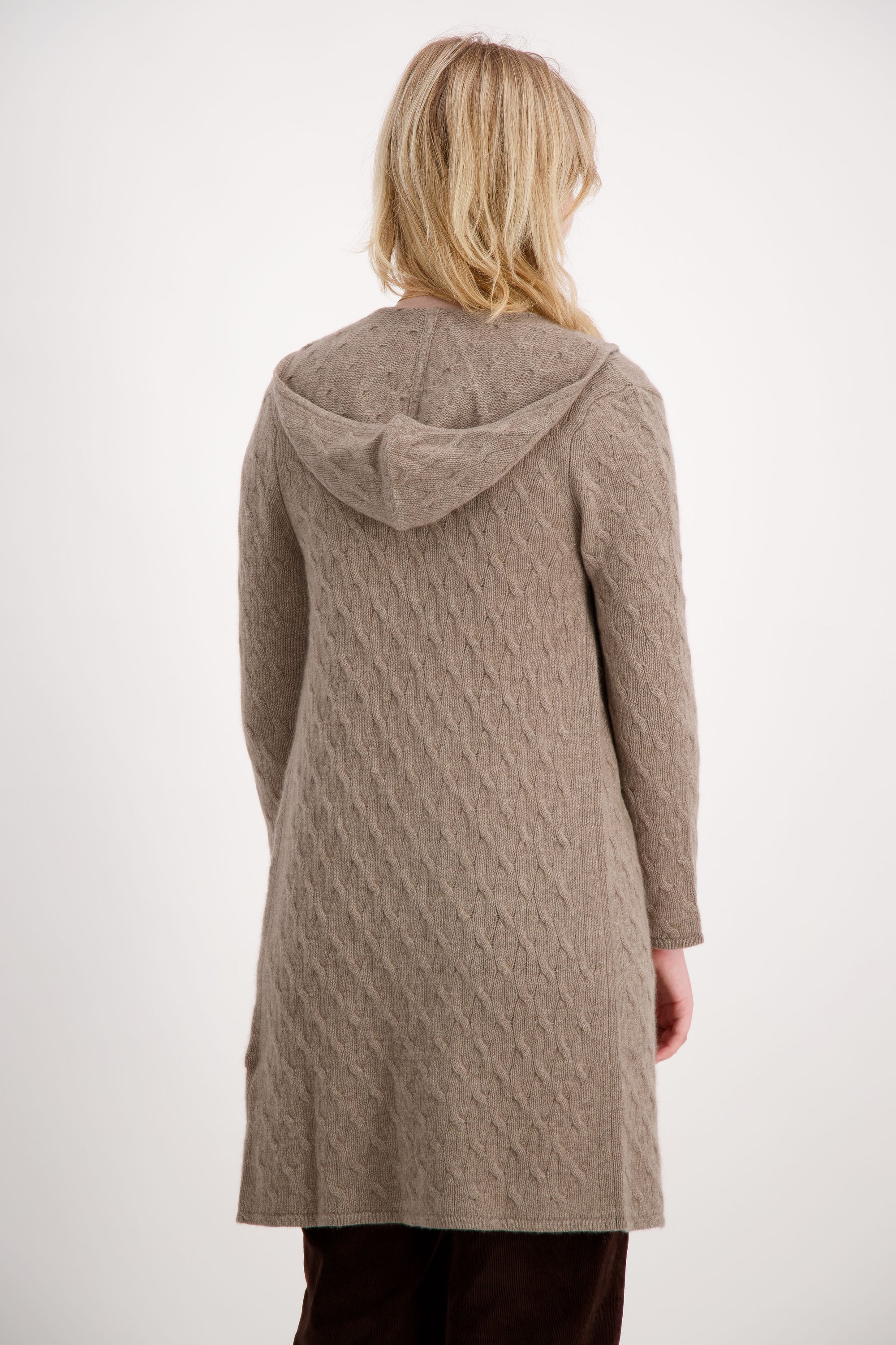 Handknit Cable Coat - Nuan Cashmere - classic - elegant - cashmere