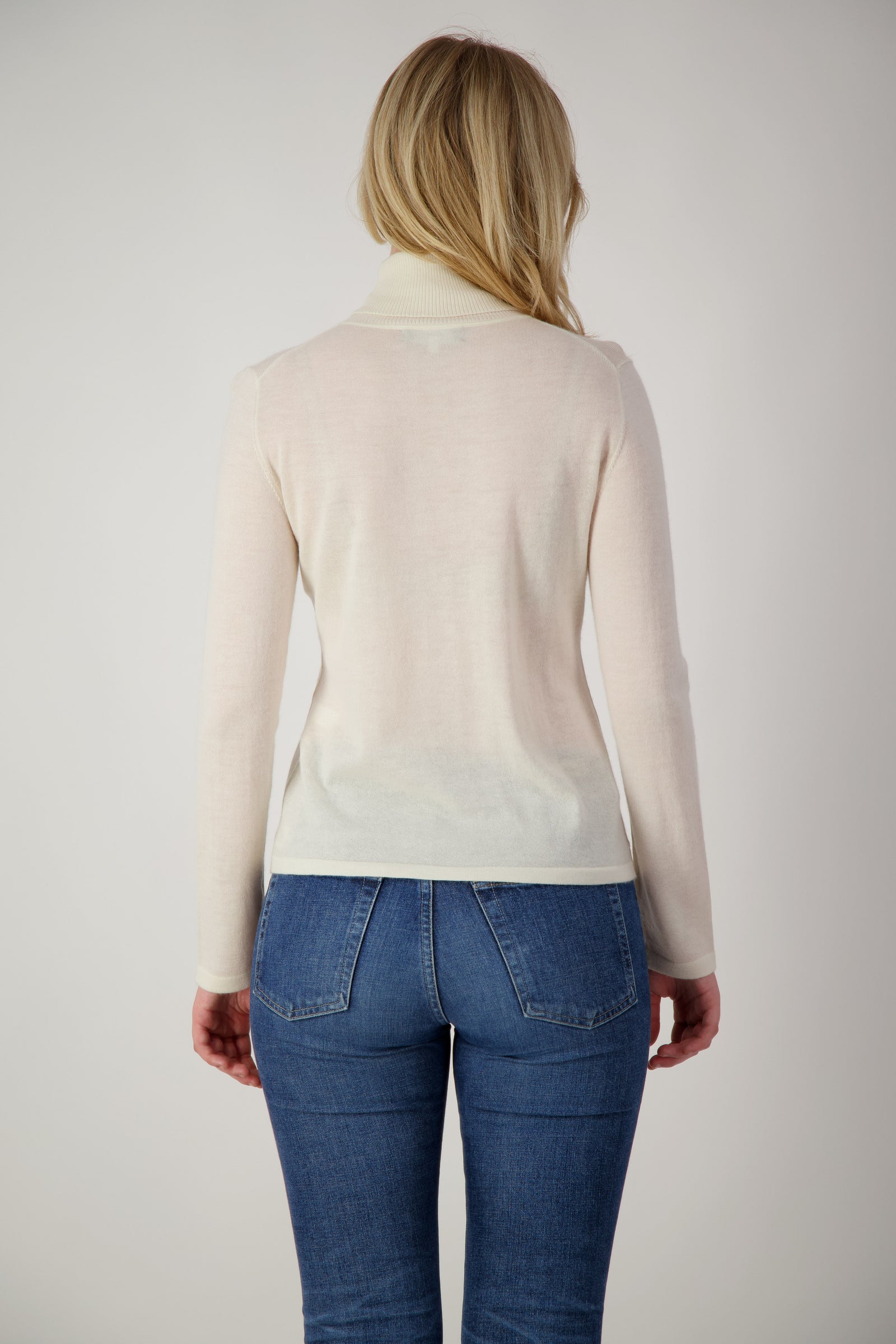 Baby Cashmere Turtleneck - Nuan Cashmere - classic - elegant - cashmere