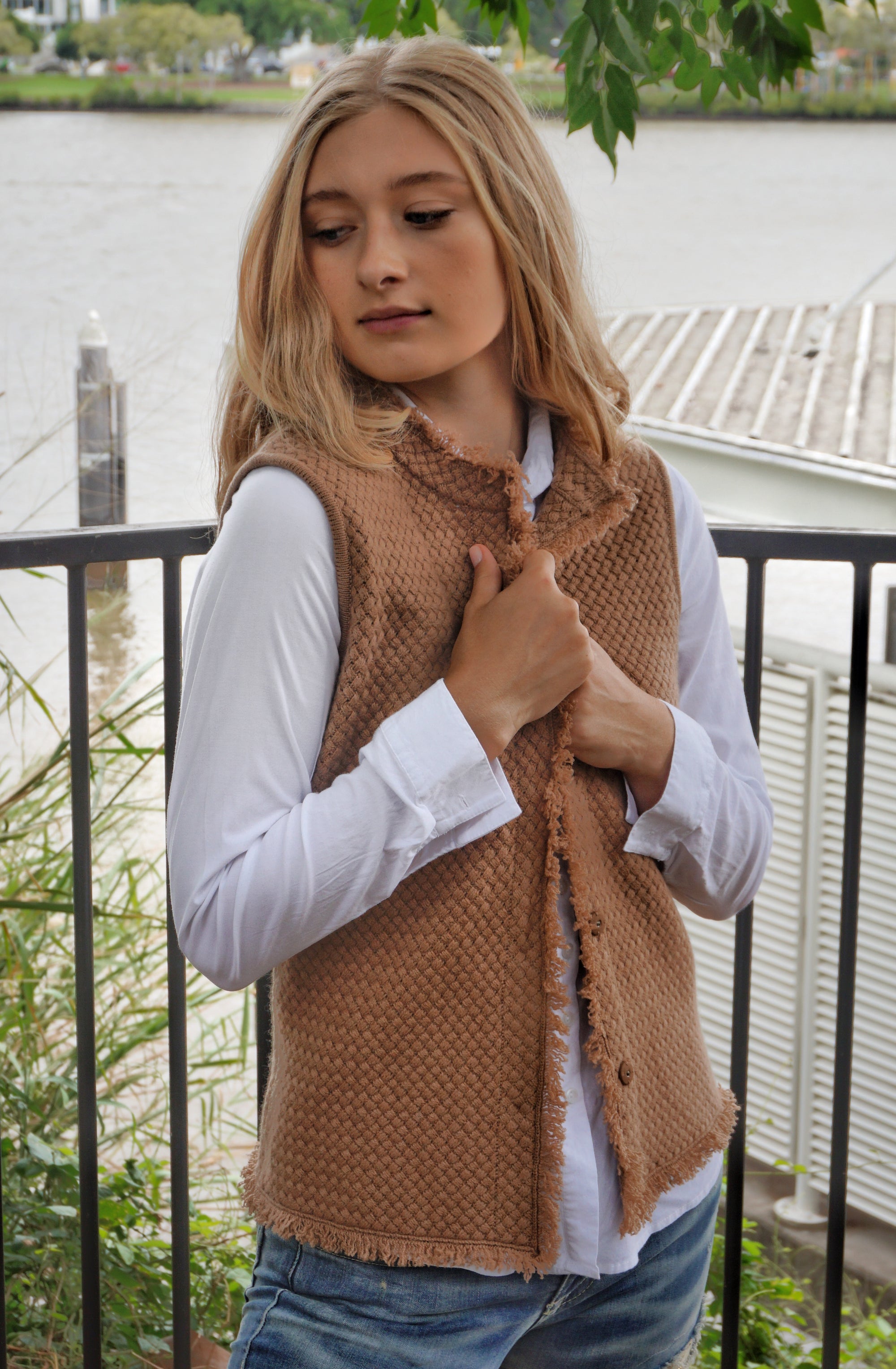 Coco Mandarin Vest - Nuan Cashmere - classic - elegant - cashmere