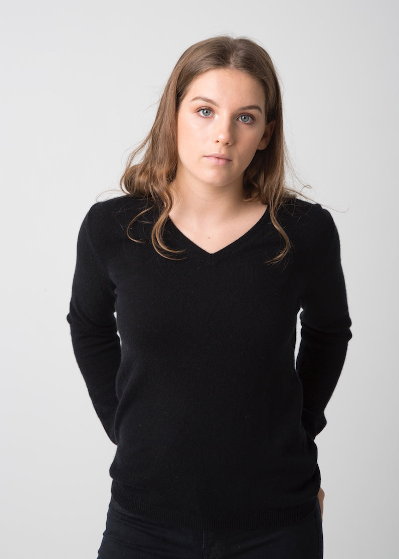 Baby Cashmere V-Neck - Nuan Cashmere - classic - elegant - cashmere