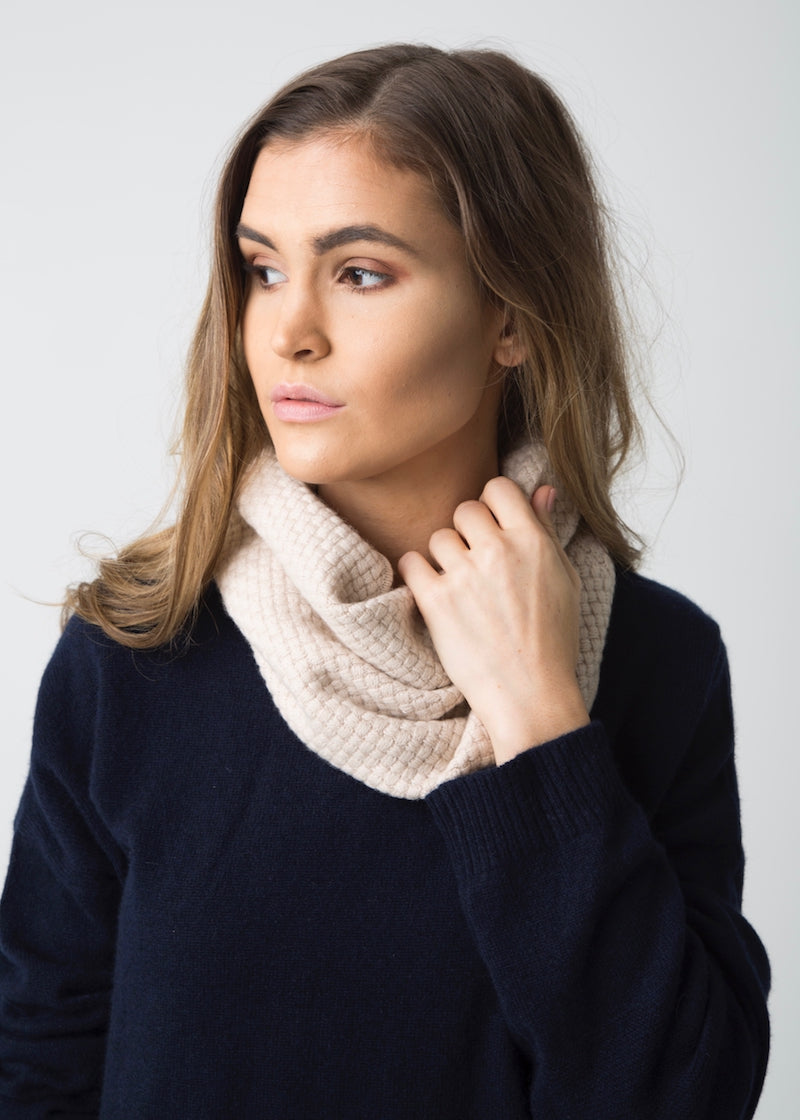 COCO Neckwarmer - Nuan Cashmere - classic - elegant - cashmere