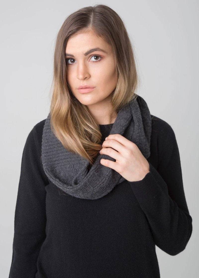 Textured Infinity Scarf - Nuan Cashmere - classic - elegant - cashmere